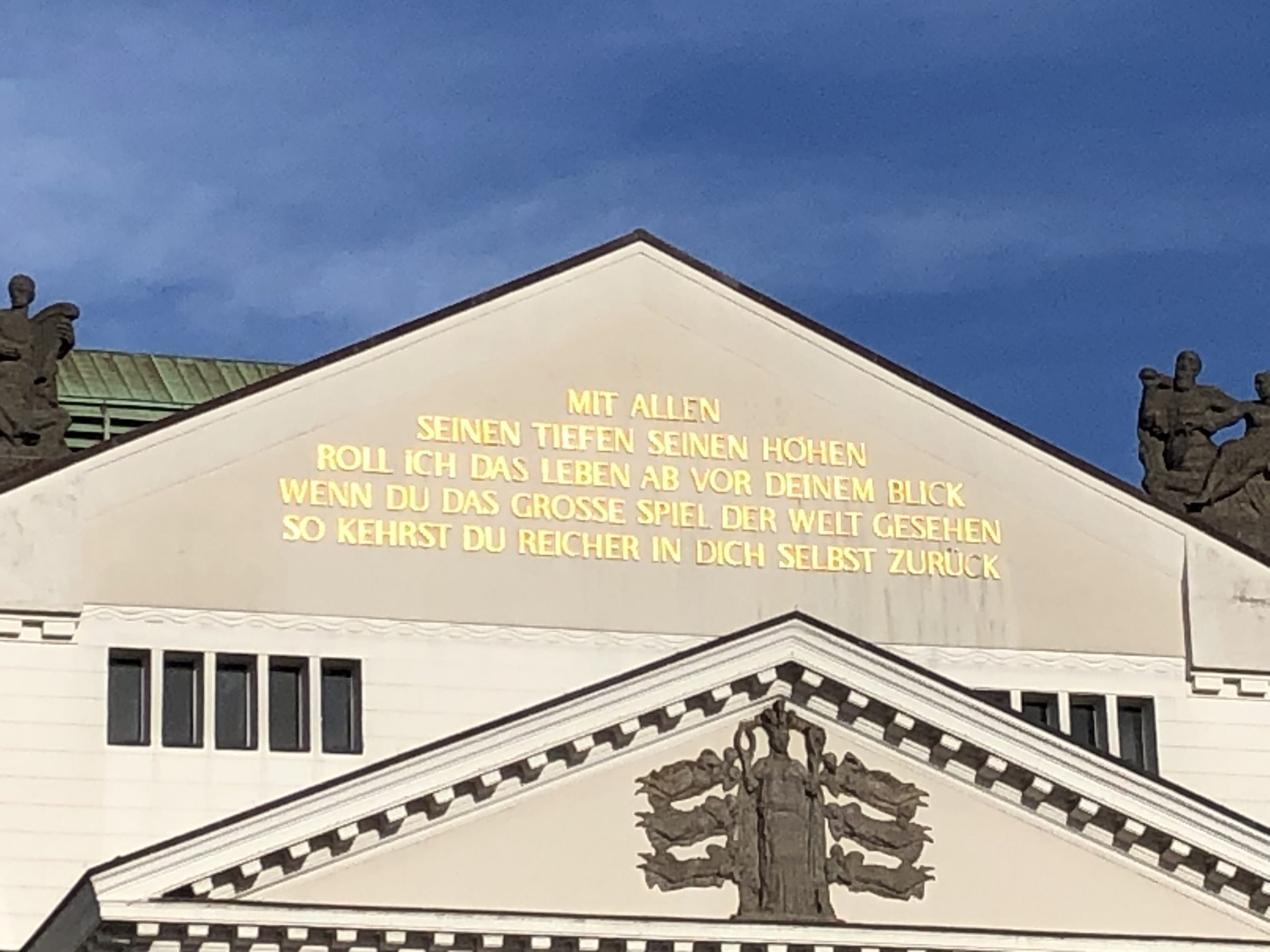 Giebel Stadttheater