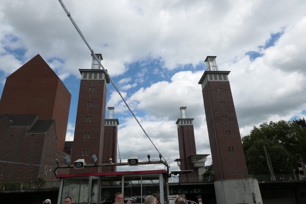 Schwanentorbrücke