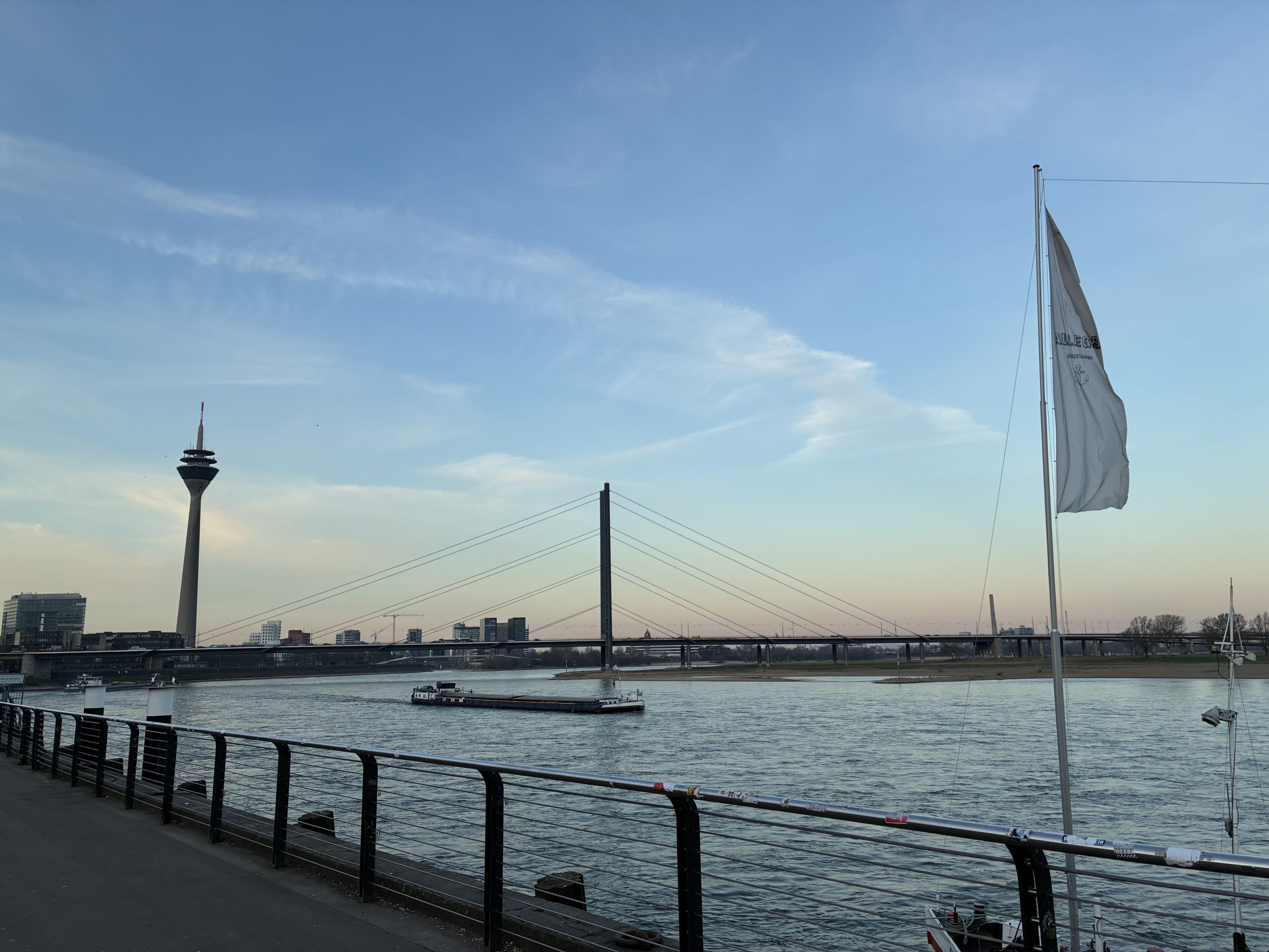 Der Rhein am Morgen